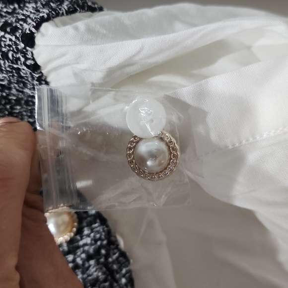 Womans Tweed Bustier Blouse with Pearl Detail Buttons - Picture 7 of 7